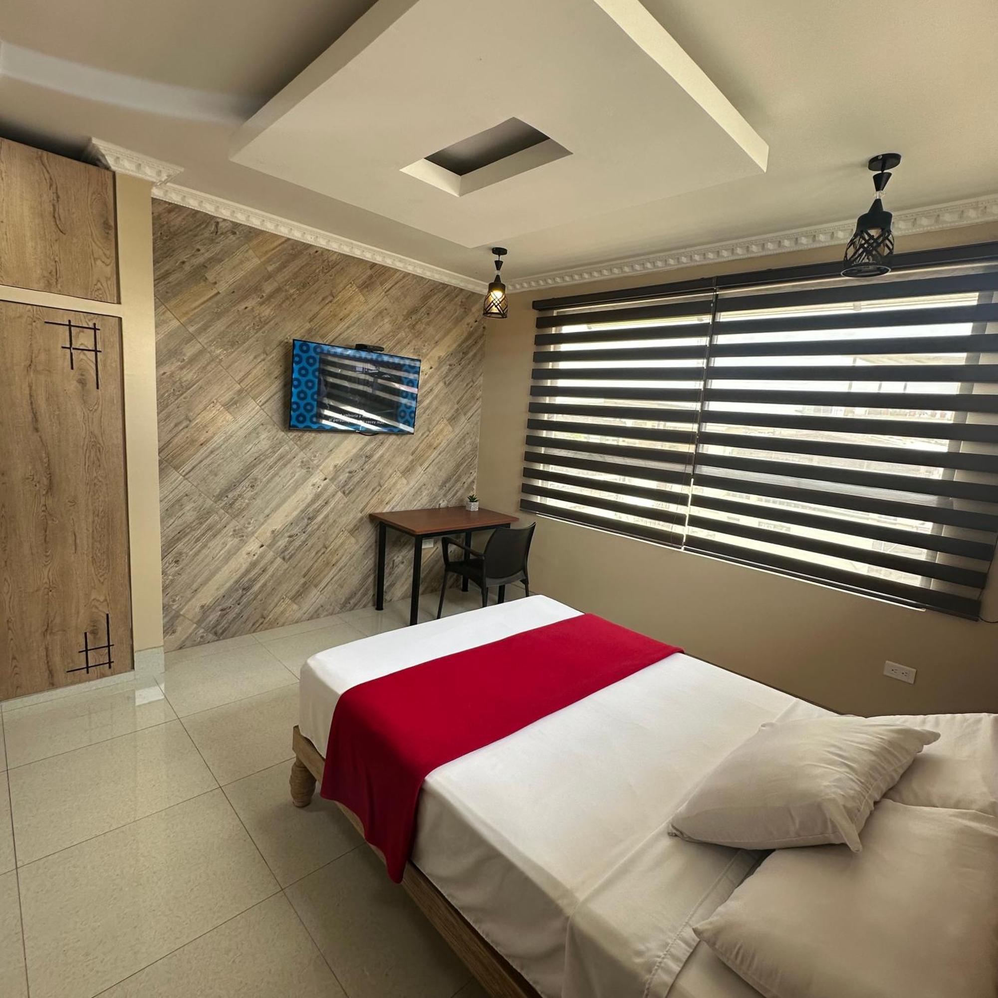 Hotel Murali - Cerca Del Aeropuerto De Guayaquil Esterno foto
